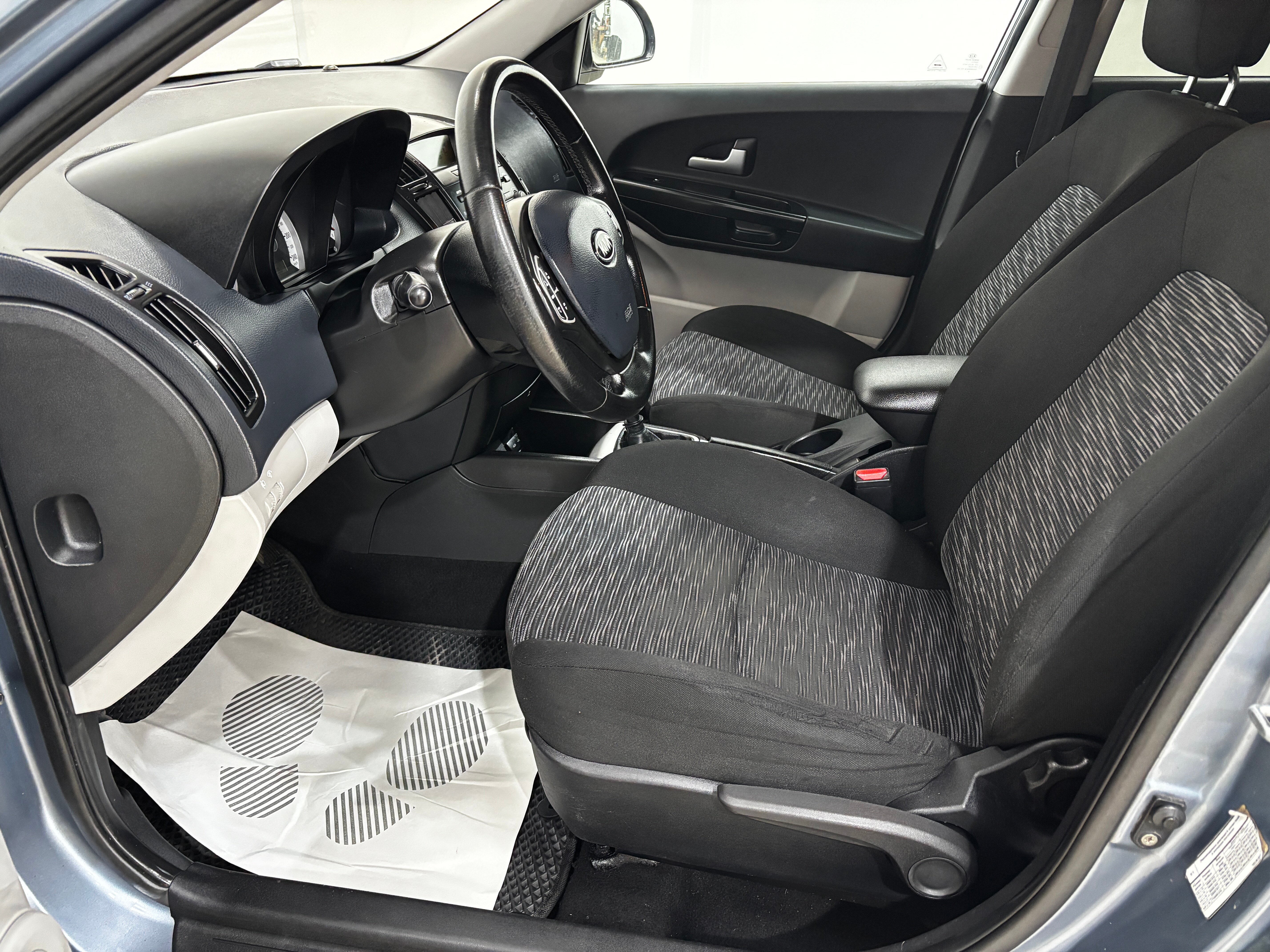 Kia Ceed Комфорт, 2009 года, пробег 270500 км