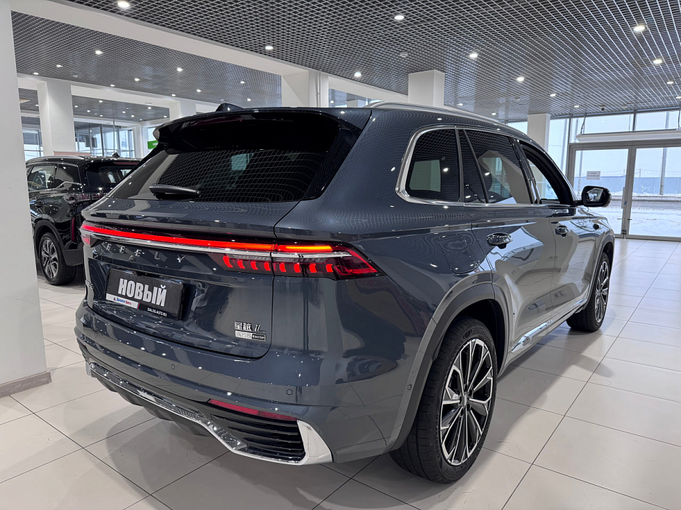Geely Monjaro Флагман, серый