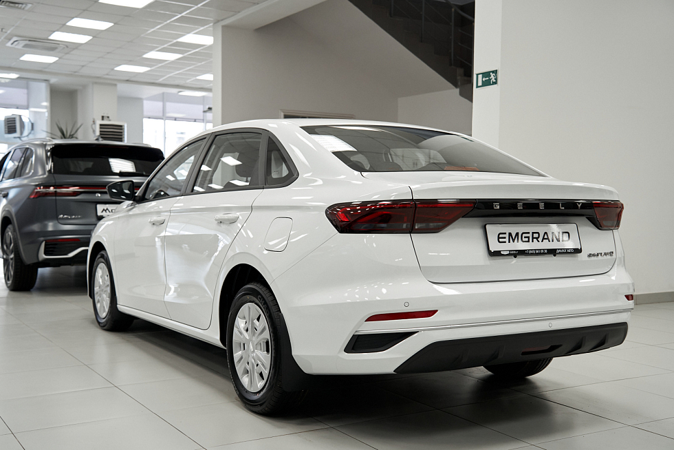 Geely Emgrand Flagship, белый