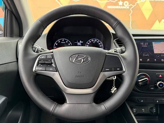 Hyundai Solaris Специальная Серия "10 лет", 2021 года, пробег 127700 км