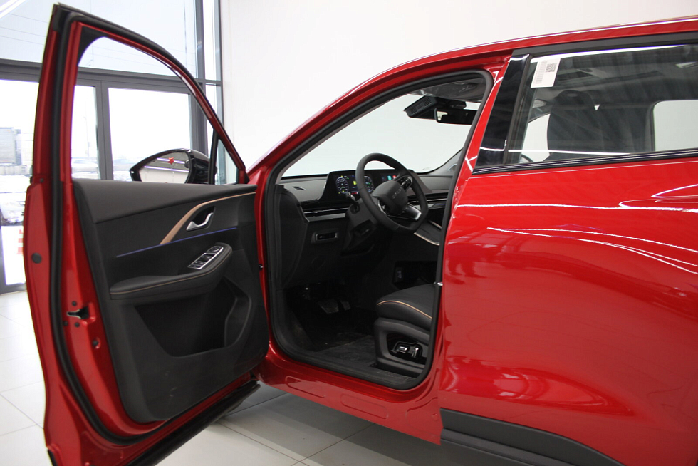 Omoda C5 , красный