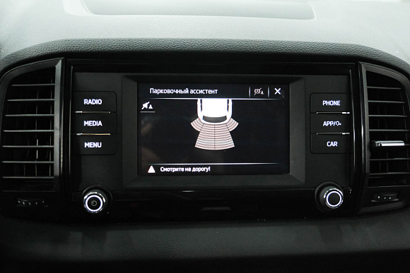 Skoda Karoq Active, 2020 года, пробег 104000 км