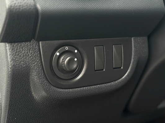 Renault Logan Privilege, 2018 года, пробег 184328 км