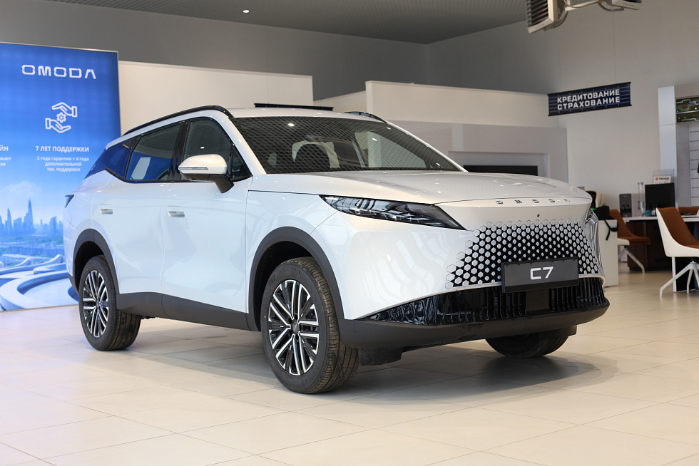 Omoda C7 Lifestyle, серебряный