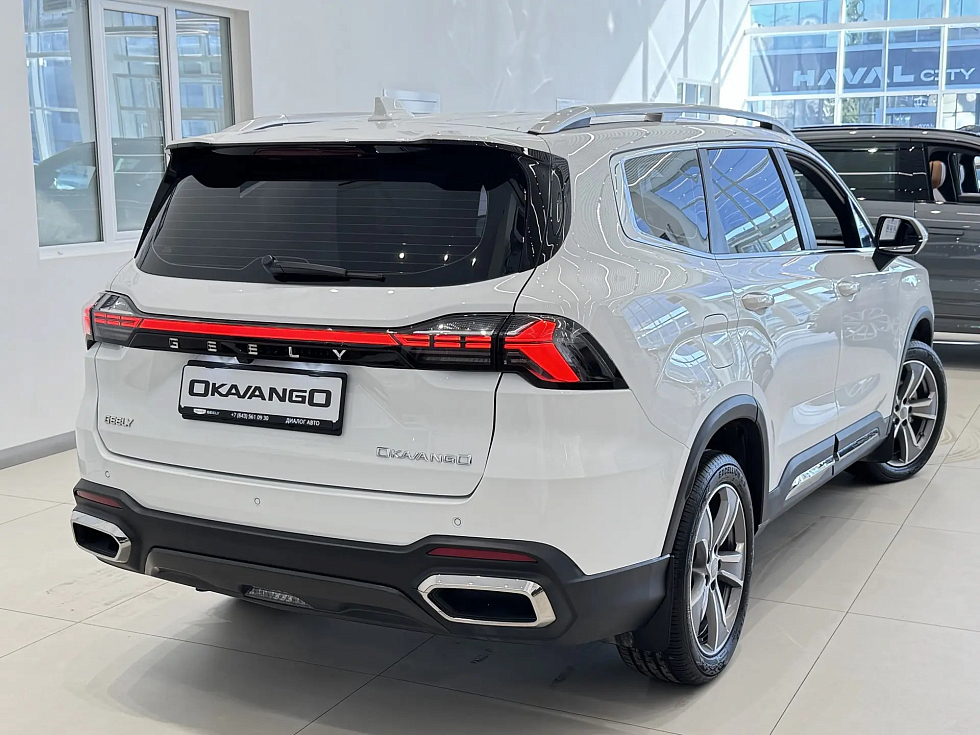 Geely Okavango Флагман, белый