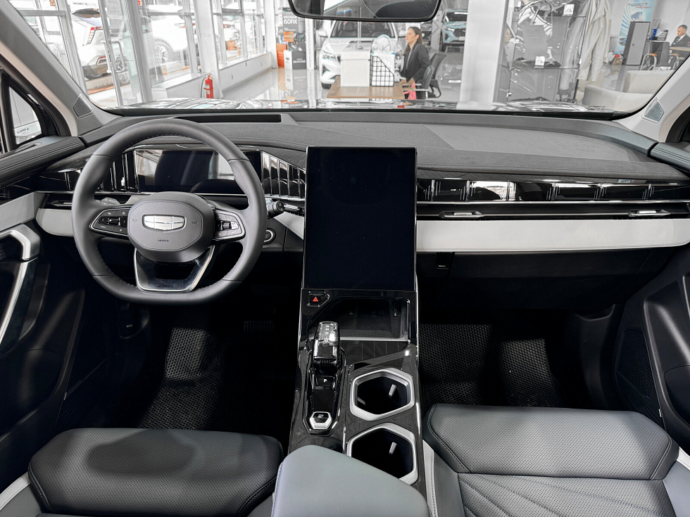 Geely Atlas , зеленый