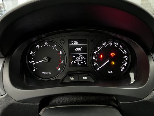 Skoda Rapid, 2015 года, пробег 100500 км