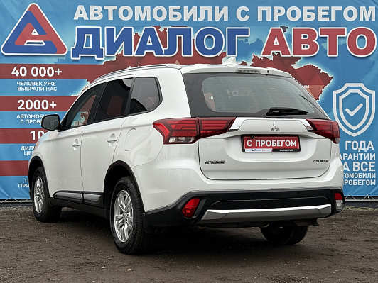 Mitsubishi Outlander Intense, 2018 года, пробег 172000 км
