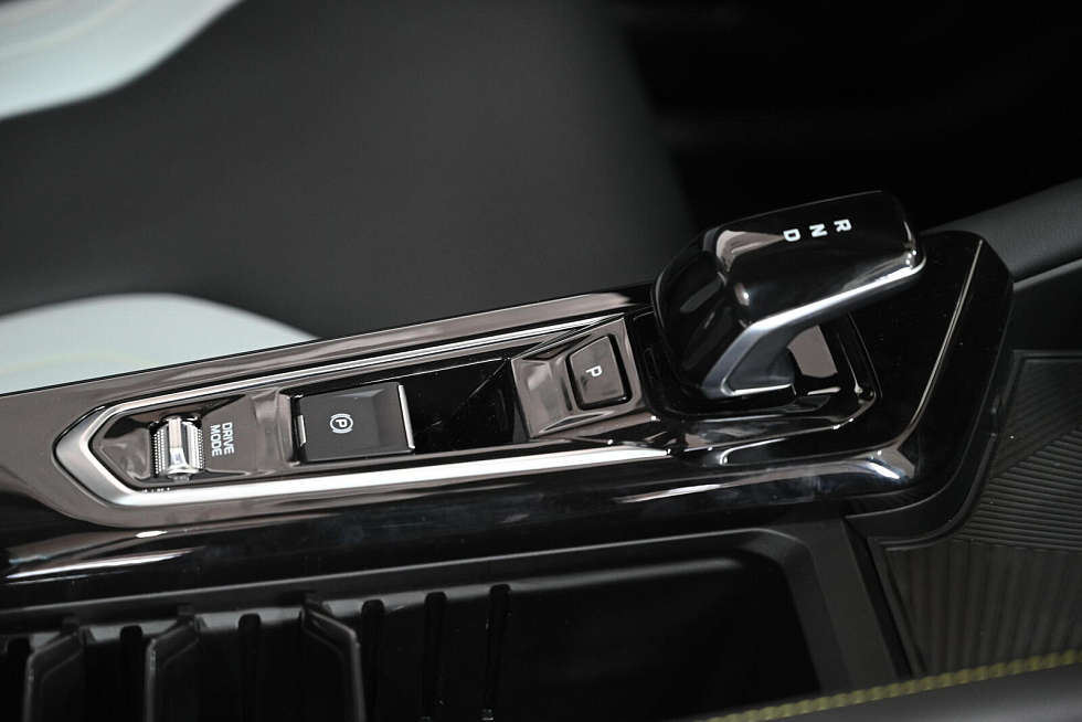 Geely Coolray Comfort, белый