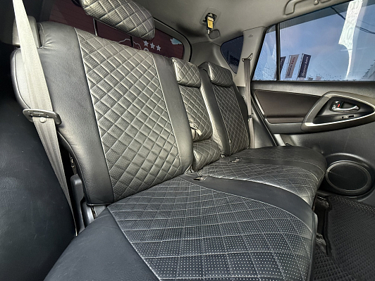 Toyota RAV4, 2010 года, пробег 285000 км