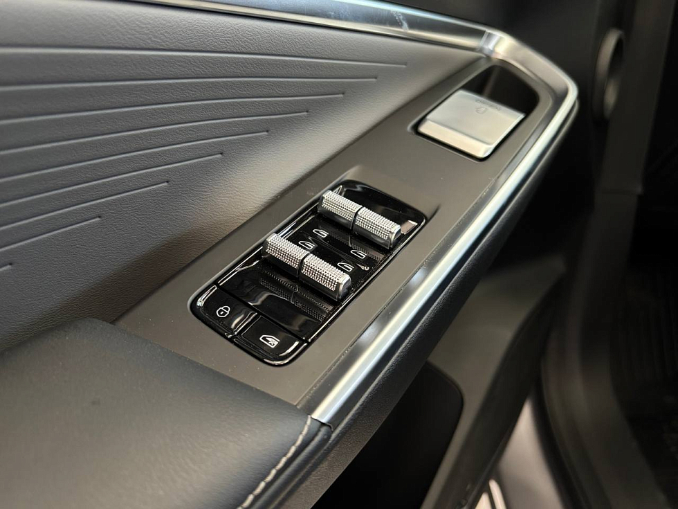 Geely Cityray Люкс, серебряный