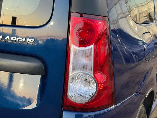 Lada (ВАЗ) Largus Luxe Prestige Glonass (5 мест) (2018-2019), 2019 года, пробег 113753 км
