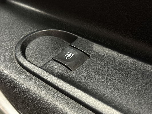 Lada (ВАЗ) XRAY Top Prestige (2015-2016), 2016 года, пробег 187000 км