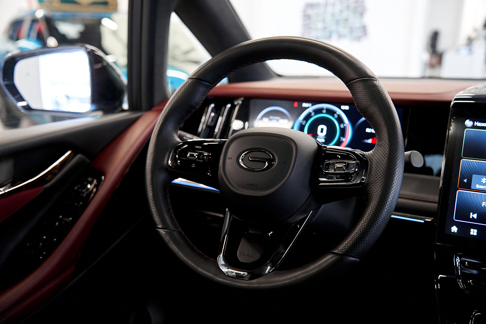 GAC M8 GX Premium, черный