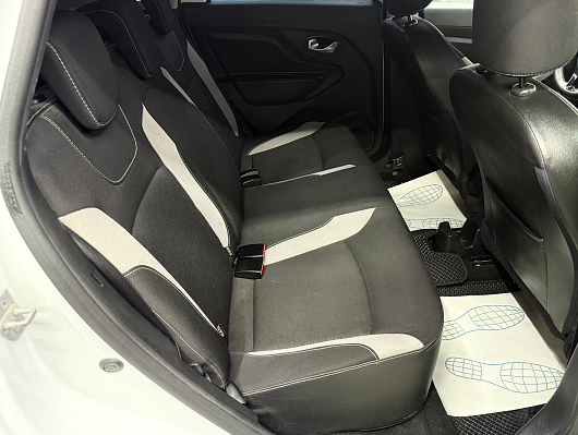 Lada (ВАЗ) XRAY Exclusive (2018), 2017 года, пробег 179484 км