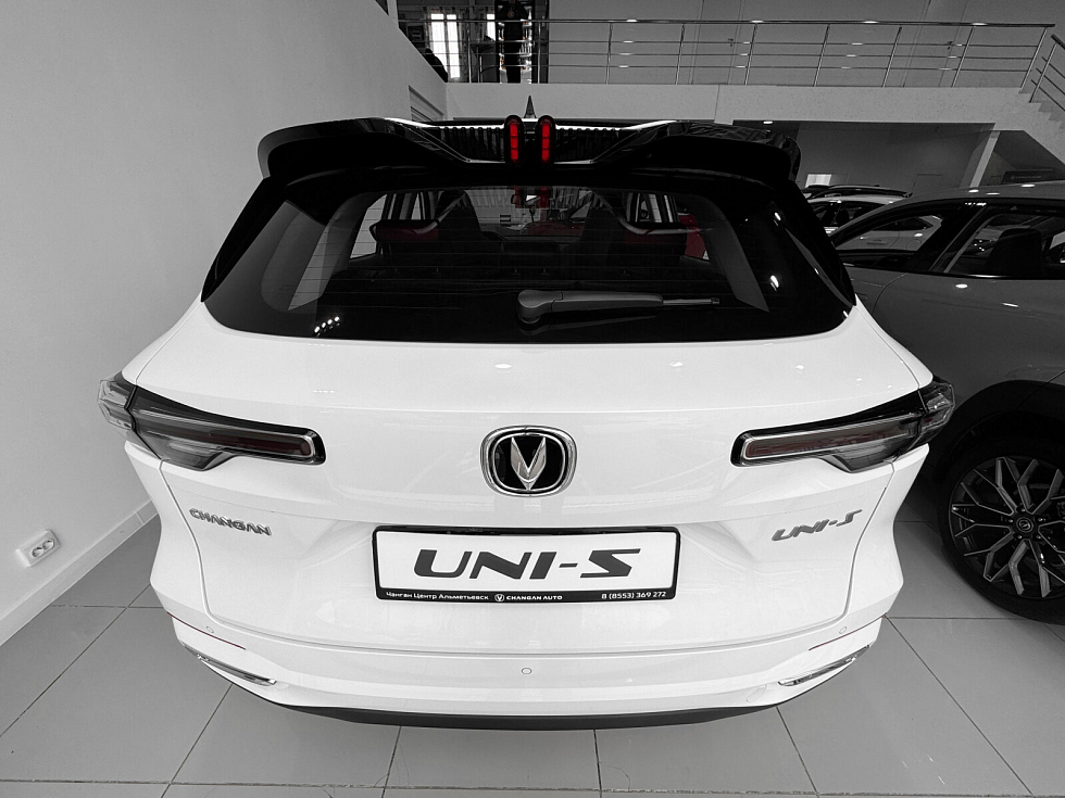 Changan UNI-S Техно, золотой