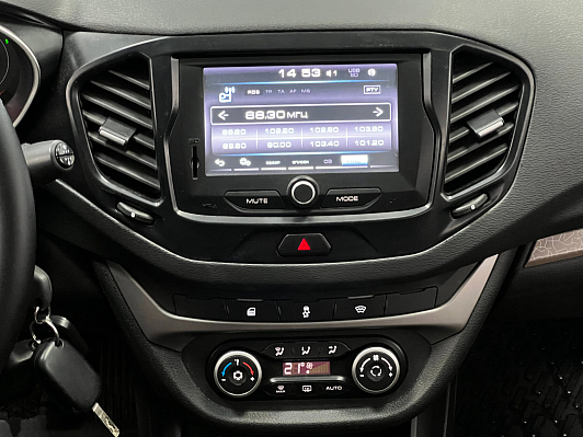 Lada (ВАЗ) Vesta Luxe, 2018 года, пробег 130000 км