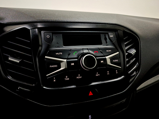 Lada (ВАЗ) Vesta Comfort, 2018 года, пробег 132156 км