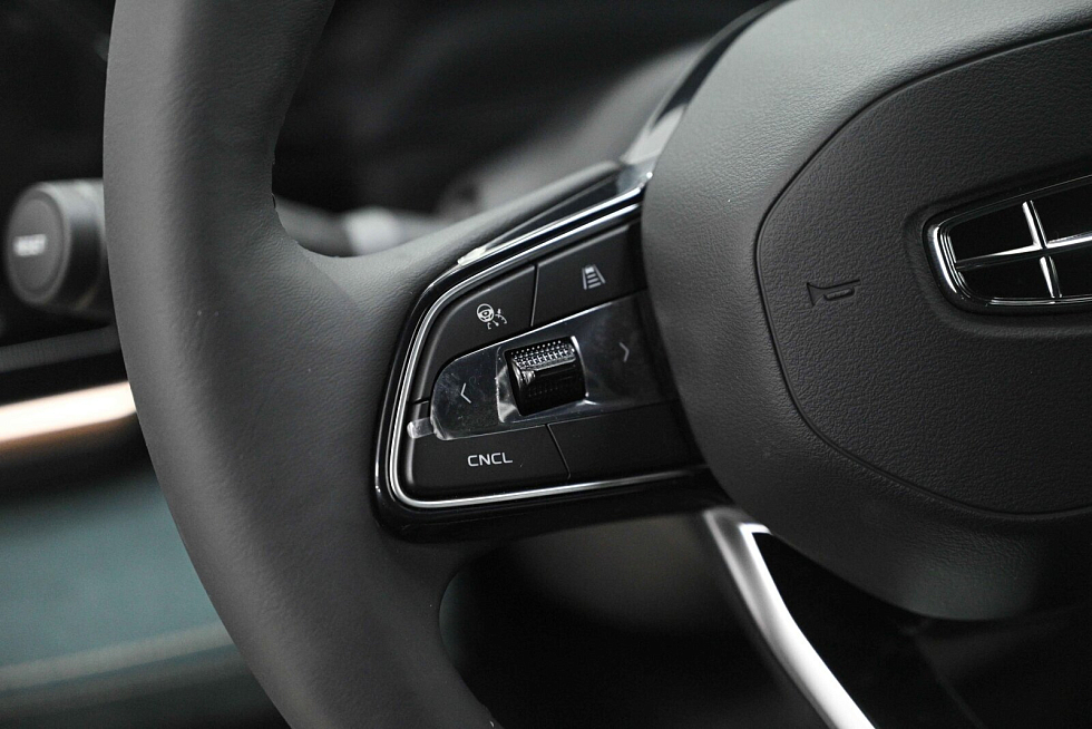 Geely Monjaro Flagship (2023-2025), синий