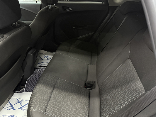 Opel Astra Cosmo, 2013 года, пробег 202876 км