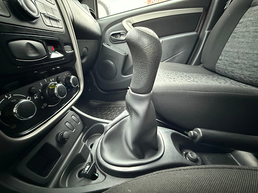 Renault Duster Expression, 2014 года, пробег 278500 км