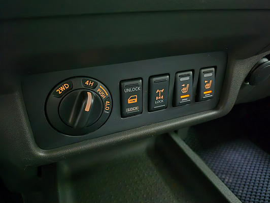 Nissan Navara (Frontier), 2007 года, пробег 220035 км