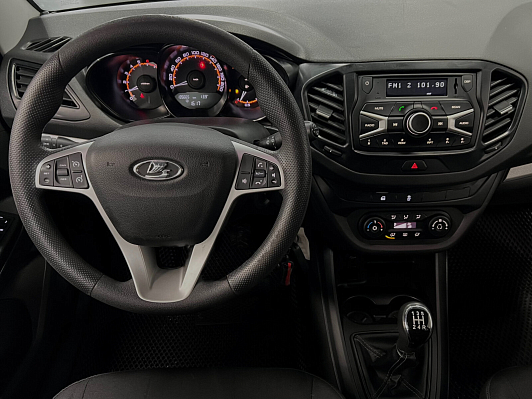 Lada (ВАЗ) Vesta, 2021 года, пробег 135000 км