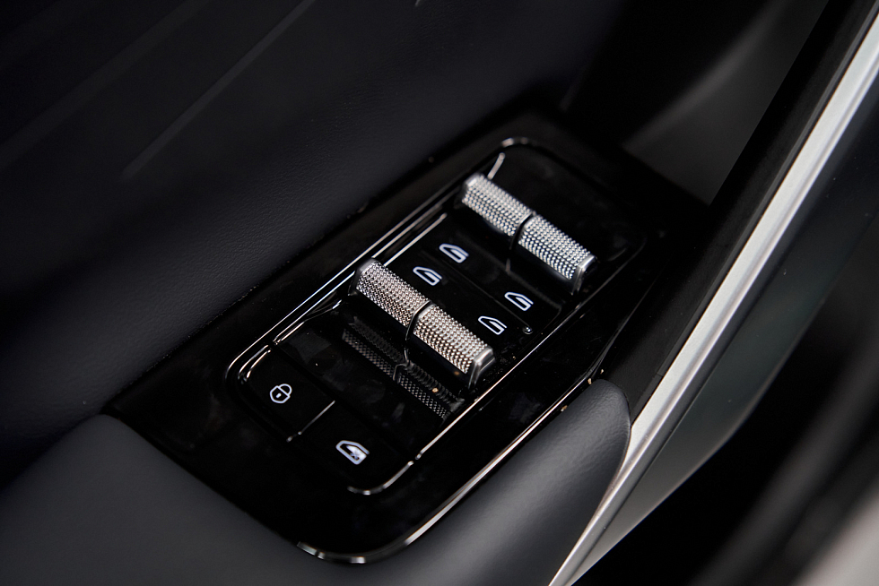 Geely Atlas Флагман, зеленый