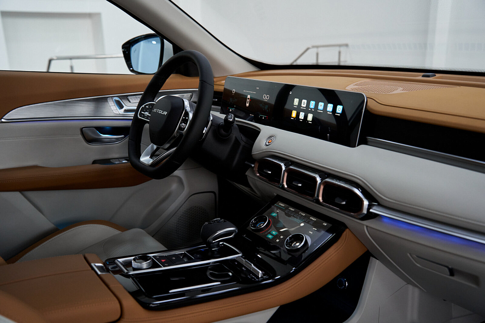 JETOUR X70 PLUS Люкс, черный