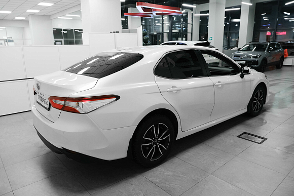 Toyota Camry Элеганс, 2021 года, пробег 107046 км
