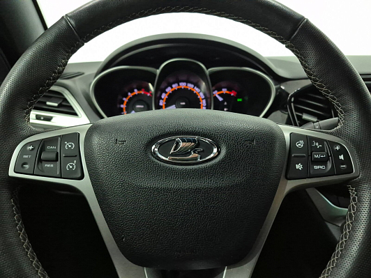 Lada (ВАЗ) Vesta Exclusive, 2021 года, пробег 43182 км