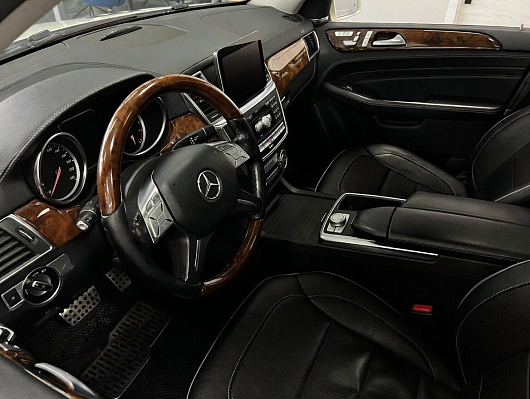 Mercedes-Benz M-Класс, 2011 года, пробег 245000 км
