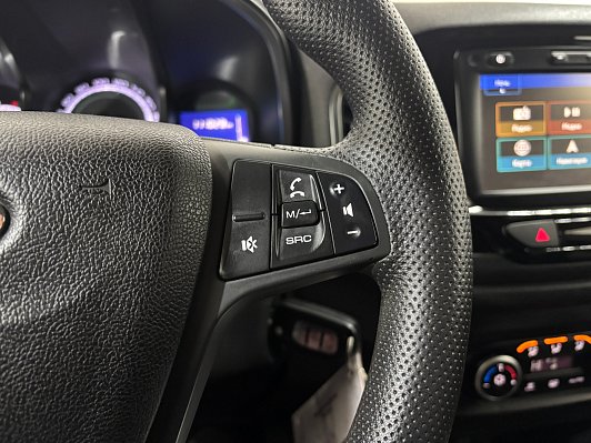 Lada (ВАЗ) XRAY Luxe Prestige (2018-2021), 2016 года, пробег 111030 км