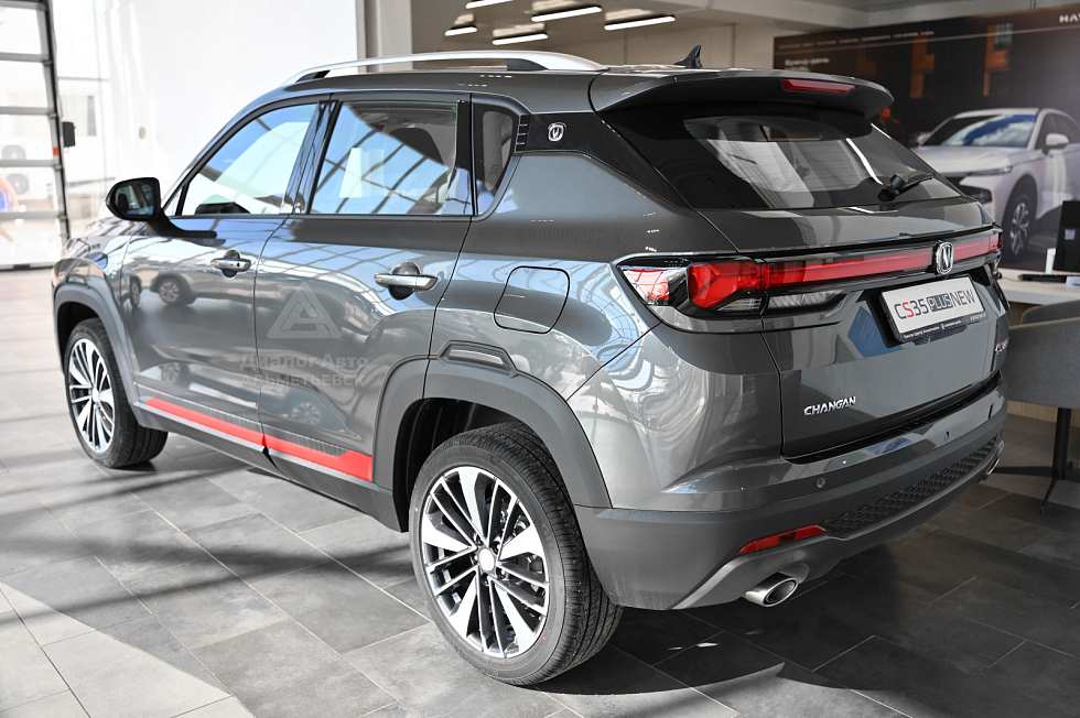 Changan CS35 Plus Техно, серебряный