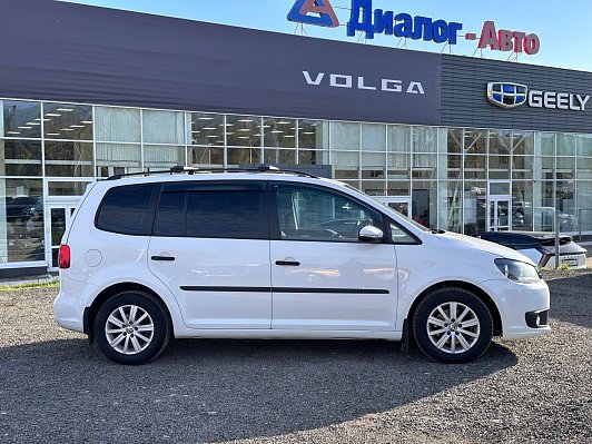 Volkswagen Touran Highline, 2012 года, пробег 258181 км