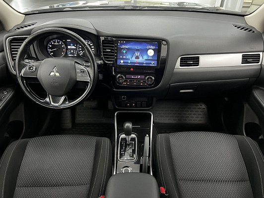 Mitsubishi Outlander Invite, 2018 года, пробег 136649 км
