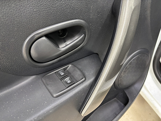 Renault Logan Drive, 2018 года, пробег 66557 км