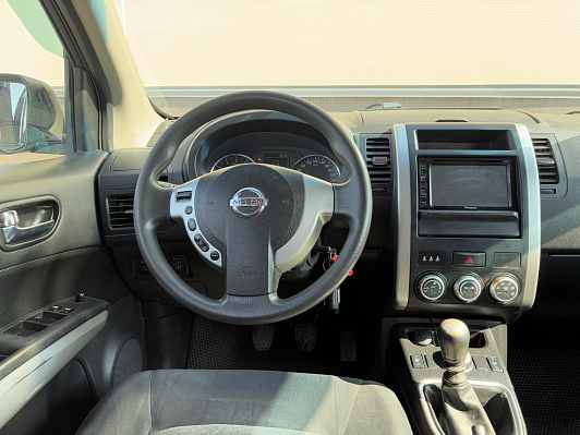 Nissan X-Trail XE, 2012 года, пробег 185118 км