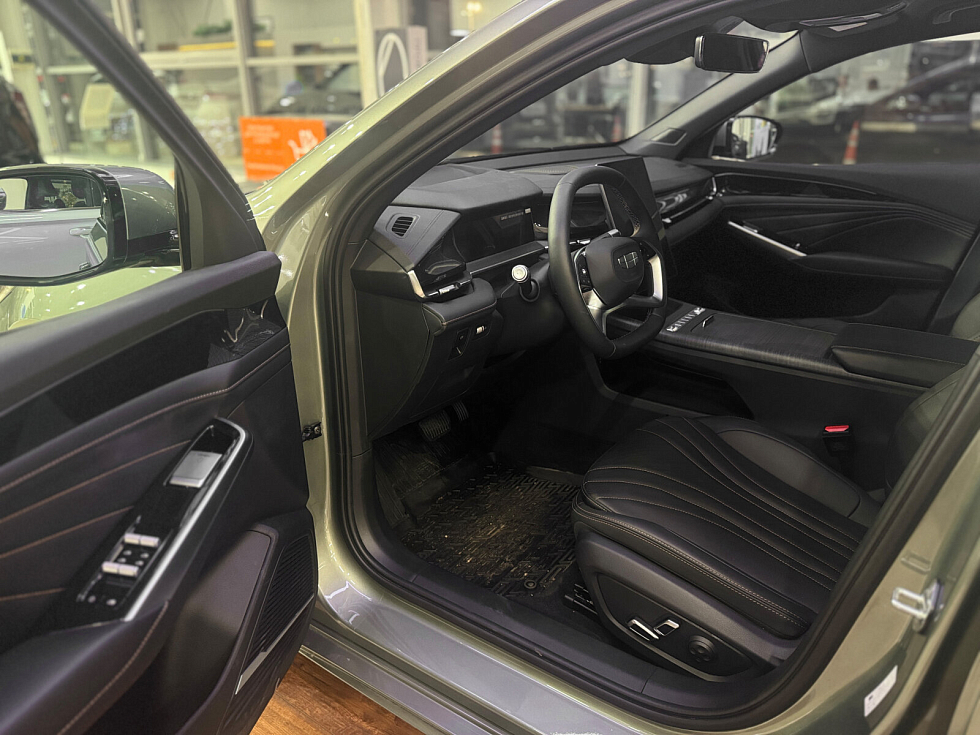 Geely Preface Flagship, зеленый