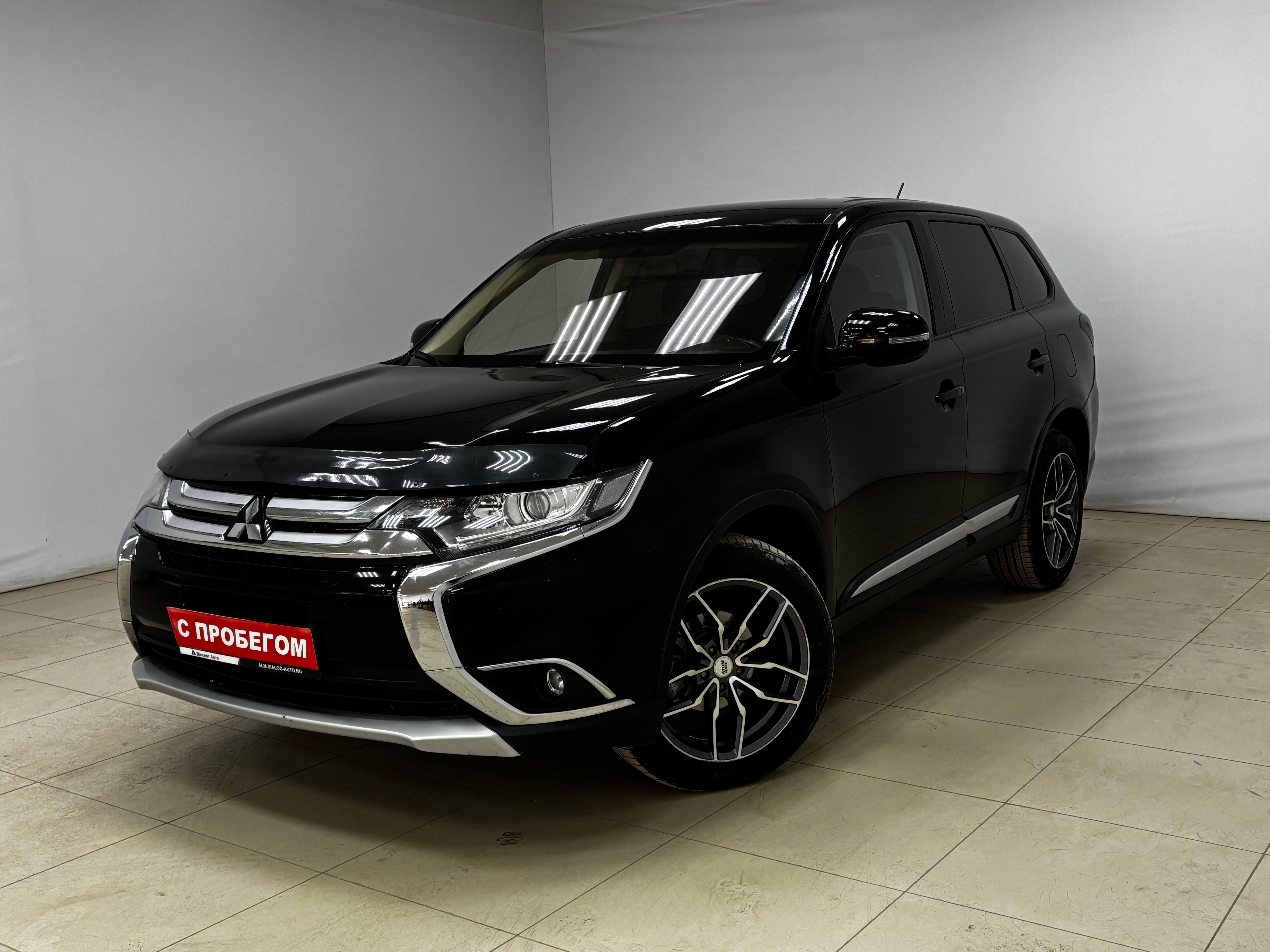 Mitsubishi Outlander Invite, 2015 года, пробег 182216 км
