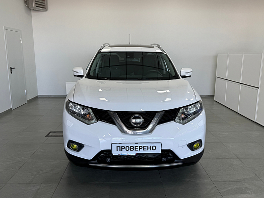 Nissan X-Trail LE, 2015 года, пробег 230513 км