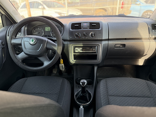 Skoda Fabia Fresh, 2011 года, пробег 141000 км