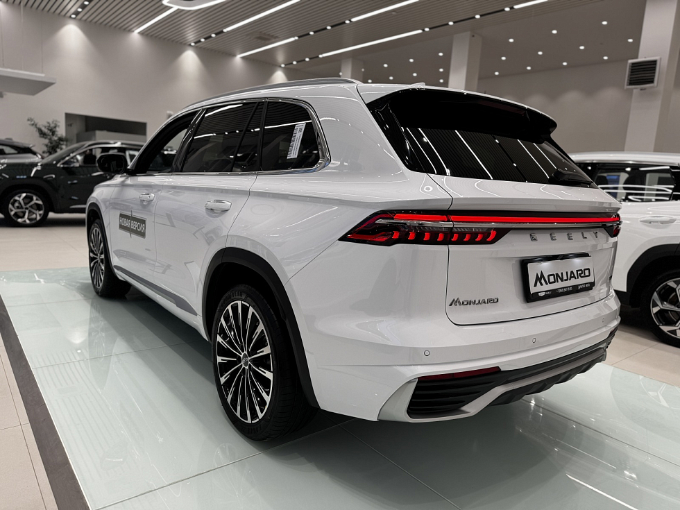 Geely Monjaro Флагман, белый
