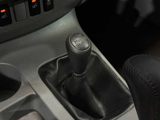 Toyota Hilux, 2010 года, пробег 245789 км