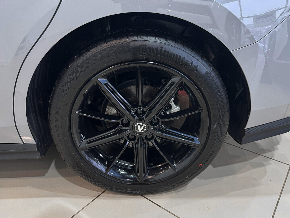 Changan UNI-V LX, серебряный