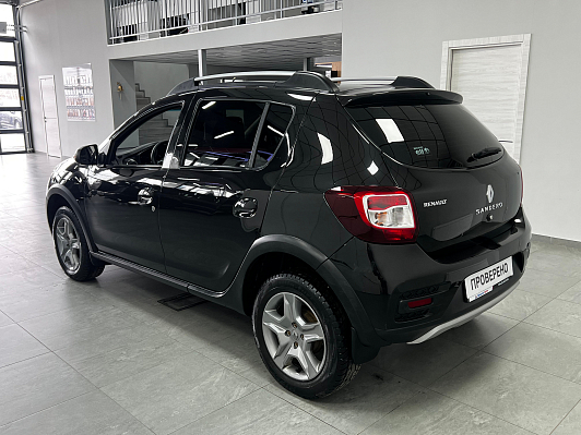 Renault Sandero Stepway Life, 2018 года, пробег 104000 км
