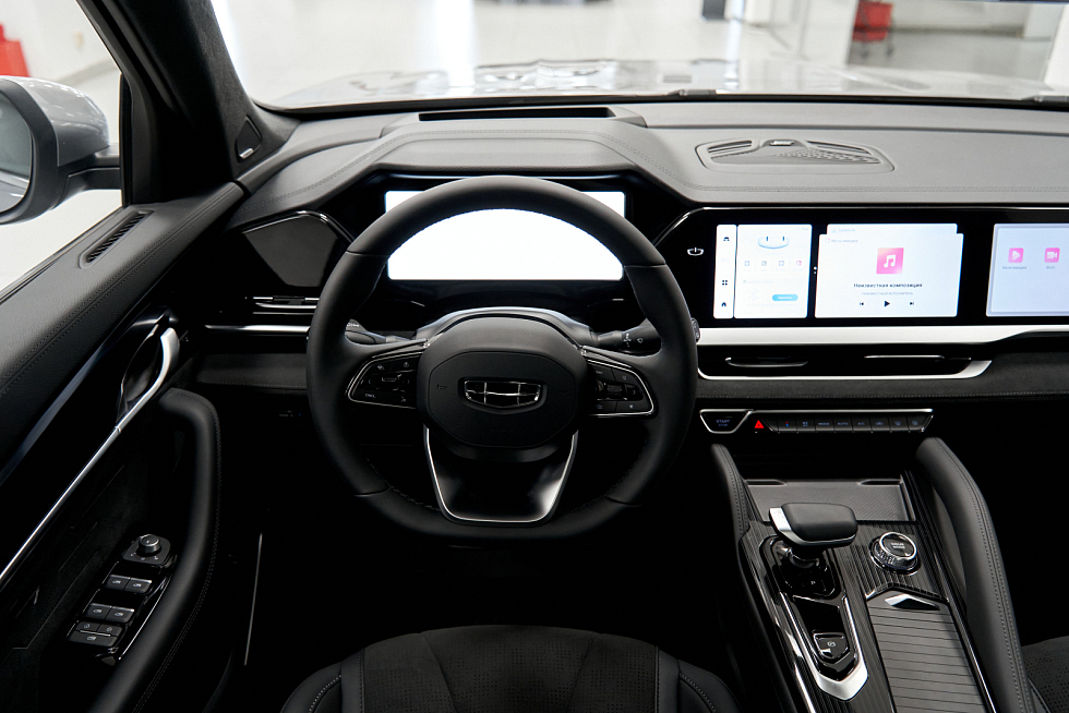 Geely Monjaro Flagship (Xingyue L), серый