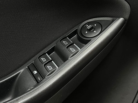 Ford Focus SYNC Edition, 2018 года, пробег 97975 км