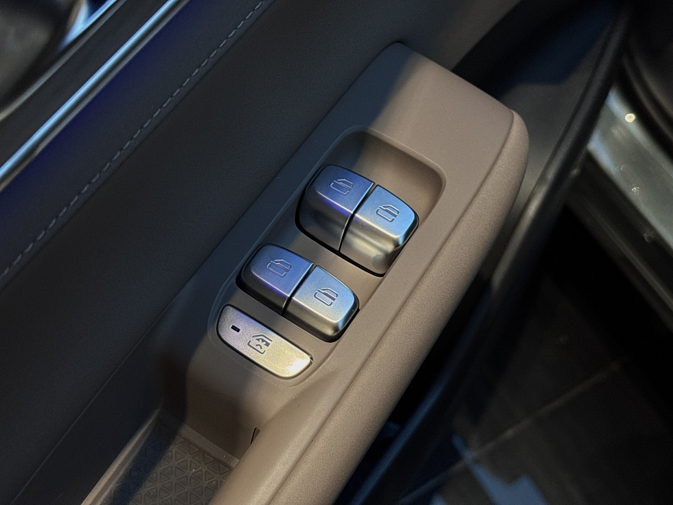 TENET T8 Ультра 4WD, белый