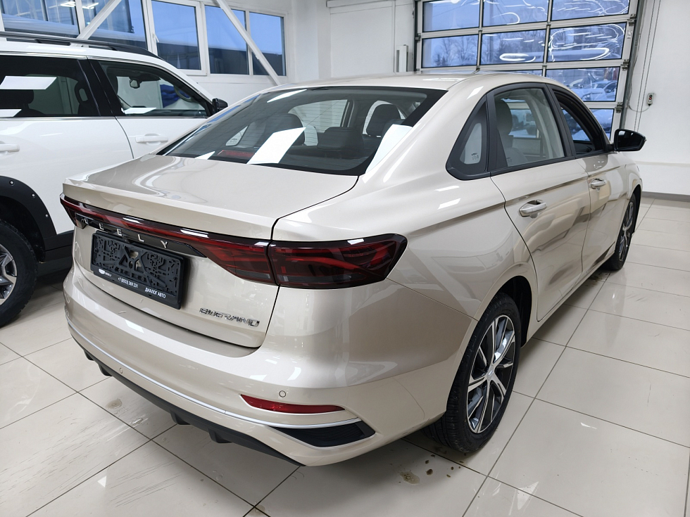 Geely Emgrand Flagship, бежевый